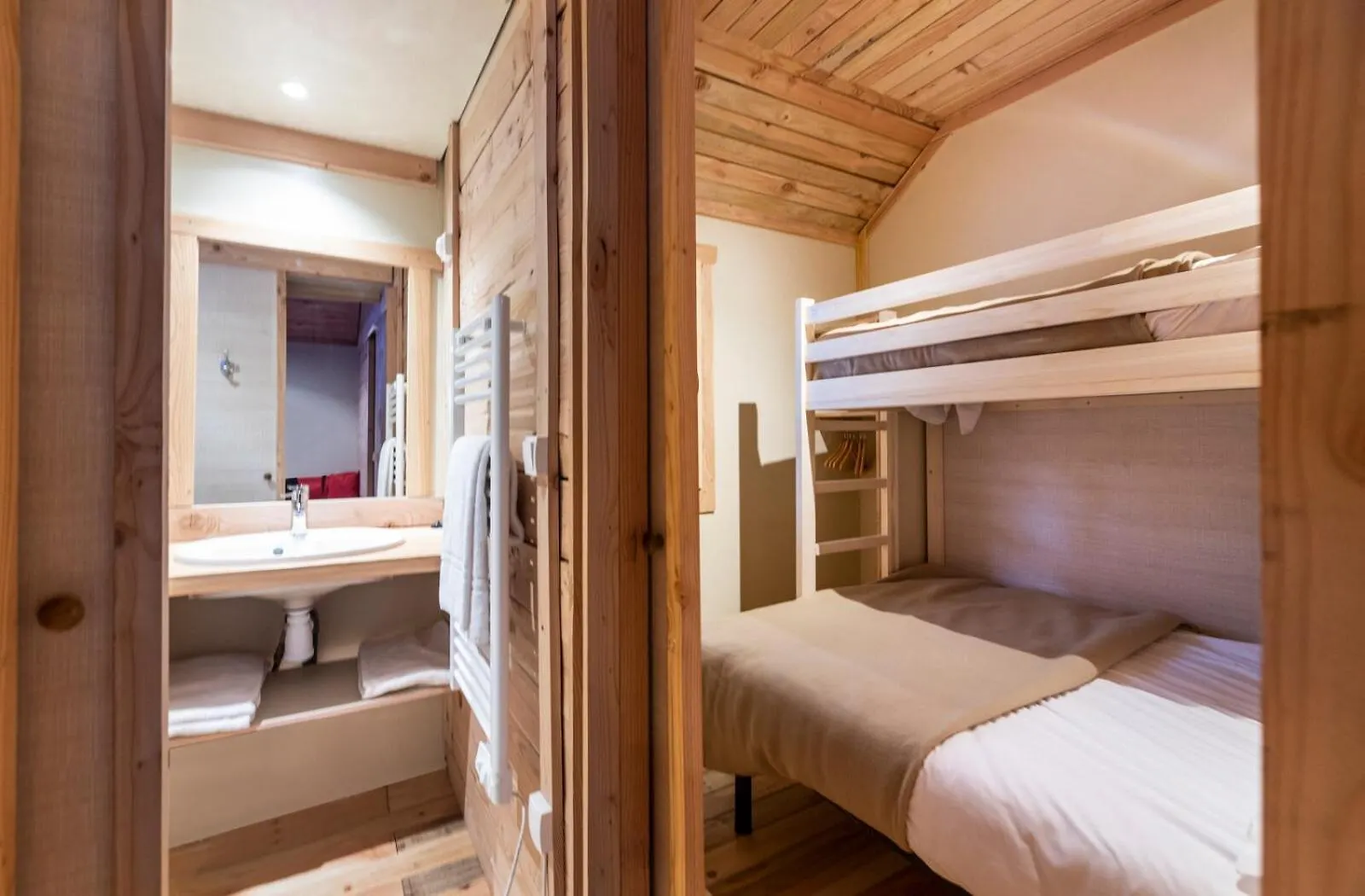 Campsite Huttopia Champagny En Vanoise La Plagne France