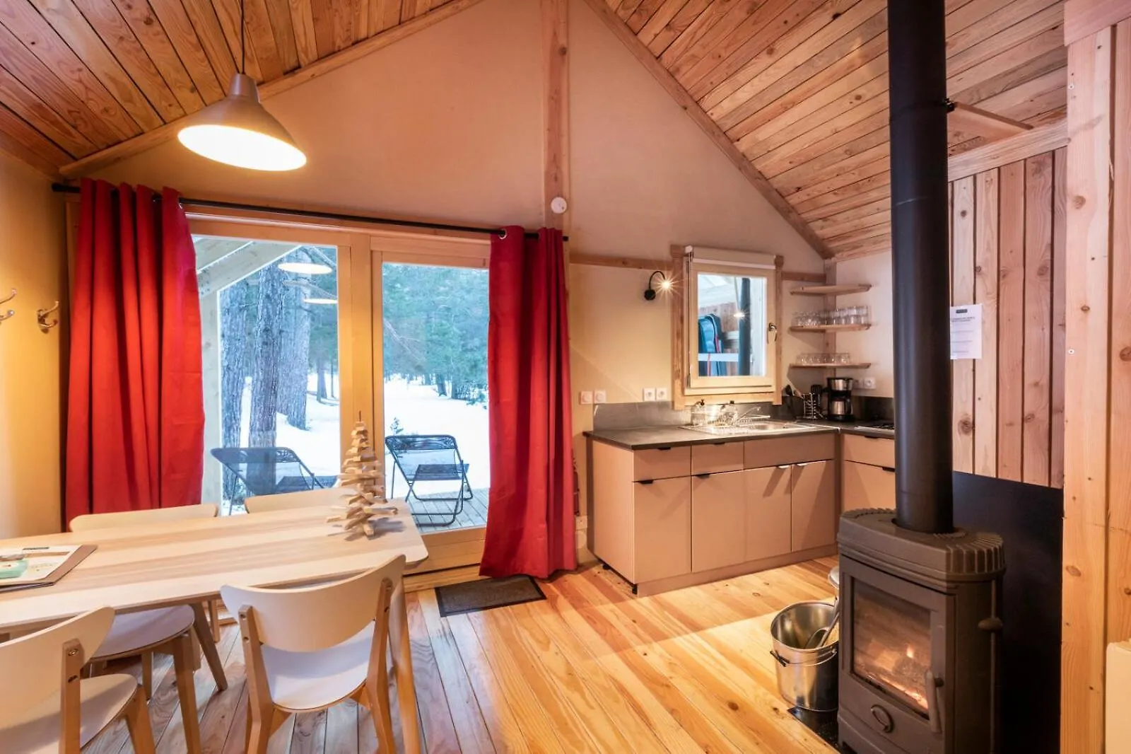 Campsite Huttopia Champagny En Vanoise La Plagne